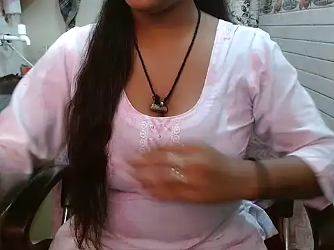 LovingPihu online show from November 9, 2025, 5:55 am