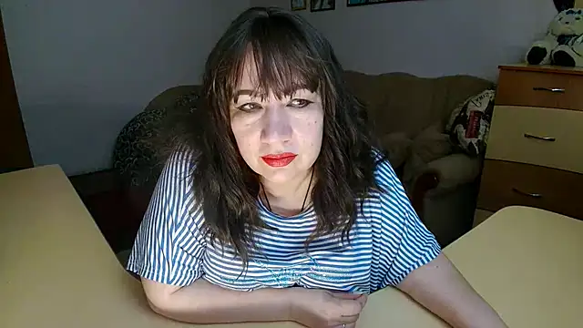 Lucretia Goldi  online show from February 19, 2026, 7:33 pm