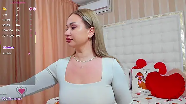 Snapshot of sassy_madeline chatting on February 24, 2026, 10:38 am sassy madeline online show from February 24, 2026, 10:38 am