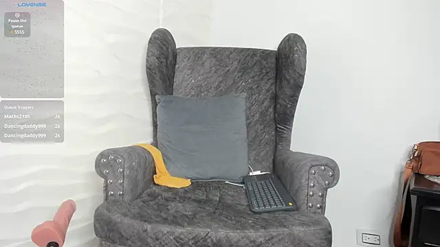 Keyla Milf online show from March 21, 2025, 6:05 am