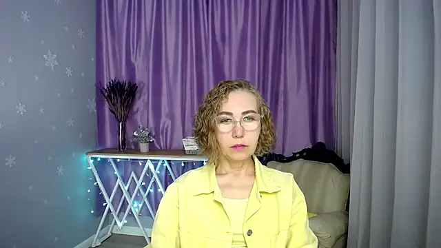 Snapshot of queen_a_n_i chatting on June 26, 2026, 9:37 am queen a n i online show from June 26, 2026, 9:37 am