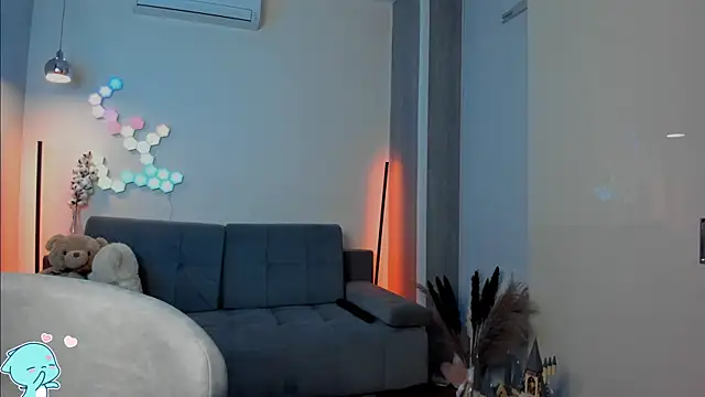 victorias world online show from December 14, 2024, 12:01 am