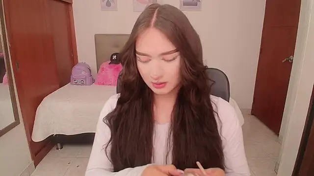 Snapshot of Miley_Baker chatting on March 3, 2026, 3:08 pm Miley Baker online show from March 3, 2026, 3:08 pm