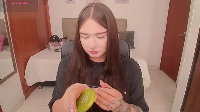 Snapshot of Miley_Baker chatting on February 20, 2026, 3:25 pm Miley Baker online show from February 20, 2026, 3:25 pm