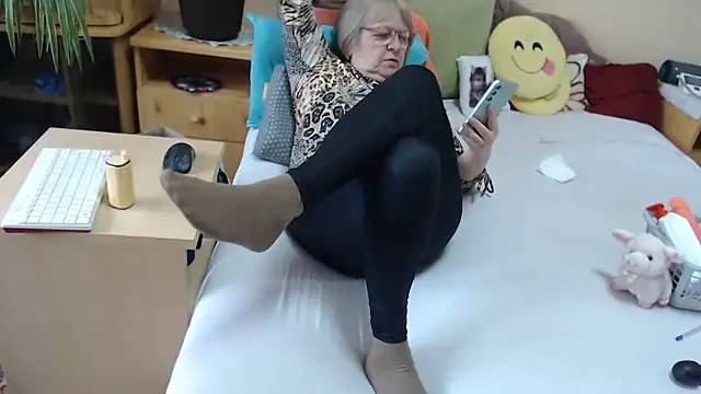 Snapshot of Margaret-milf chatting on May 16, 2026, 12:04 pm Margaret-milf online show from May 16, 2026, 12:04 pm