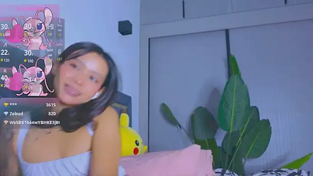 Mia Tin online show from October 12, 2025, 2:07 pm