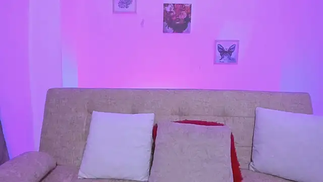 BUUNNY BELLA online show from June 11, 2026, 3:25 am