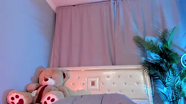 Snapshot of Li_baby chatting on February 17, 2025, 7:44 pm Li baby online show from February 17, 2025, 7:44 pm
