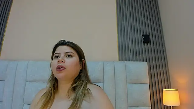 Snapshot of EYMI_TOMSOM chatting on March 15, 2025, 11:40 am EYMI TOMSOM online show from March 15, 2025, 11:40 am