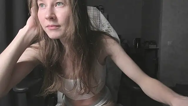 Courtney Luv online show from July 19, 2026, 5:21 pm