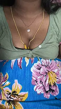 Snapshot of falooda288 chatting on March 1, 2026, 2:28 pm falooda288 online show from March 1, 2026, 2:28 pm