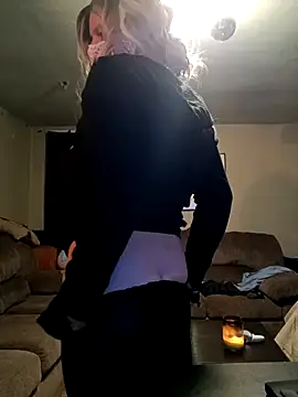 Snapshot of LittleblondeTS chatting on February 13, 2026, 3:50 am LittleblondeTS online show from February 13, 2026, 3:50 am