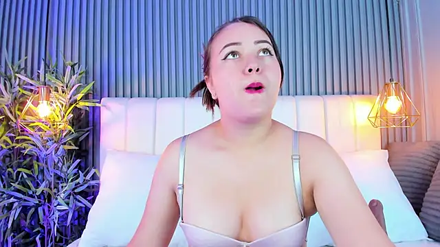 AnaisClark online show from October 27, 2025, 11:33 am