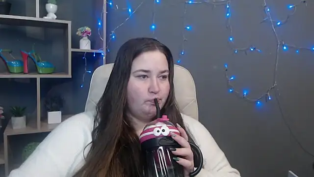 Snapshot of XX_Daniella_XX chatting on November 14, 2025, 7:23 am XX Daniella XX online show from November 14, 2025, 7:23 am