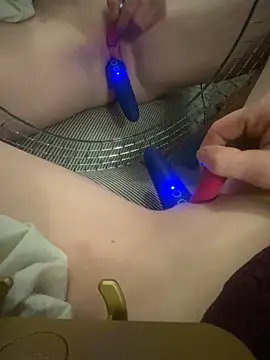 ToysRus24 online show from December 15, 2024, 1:43 pm