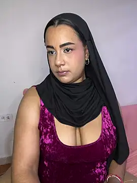 Snapshot of Maryam_yamal chatting on February 9, 2025, 10:32 pm Maryam yamal online show from February 9, 2025, 10:32 pm