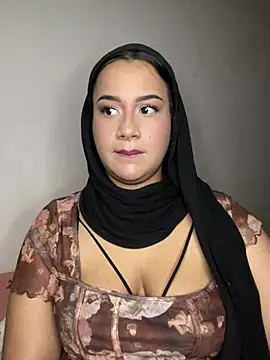 Snapshot of Maryam_yamal chatting on February 20, 2025, 9:42 pm Maryam yamal online show from February 20, 2025, 9:42 pm