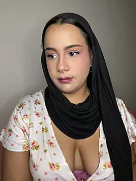 Snapshot of Maryam_yamal chatting on February 16, 2025, 9:05 pm Maryam yamal online show from February 16, 2025, 9:05 pm