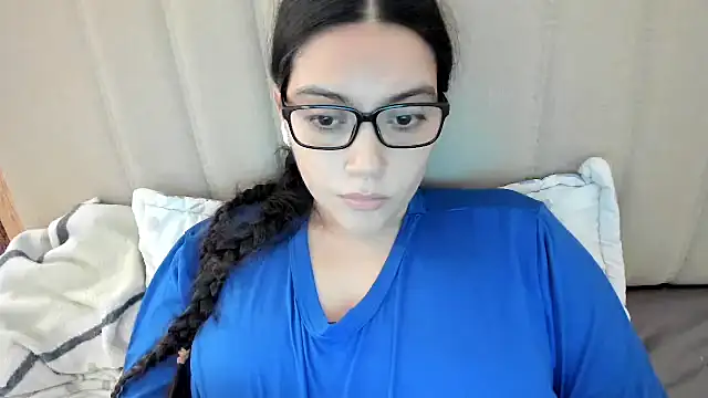 Snapshot of roniewester chatting on June 27, 2026, 7:42 pm roniewester online show from June 27, 2026, 7:42 pm