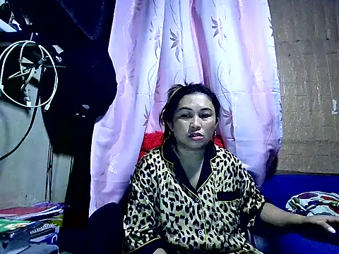 LalaiAsian online show from June 19, 2026, 3:40 pm