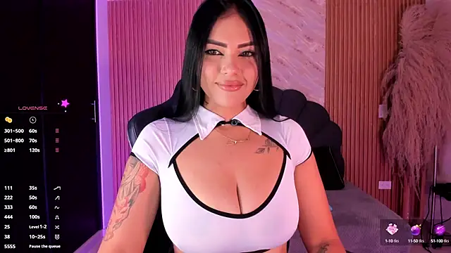Snapshot of karol_green_ chatting on September 30, 2025, 11:44 pm karol green online show from September 30, 2025, 11:44 pm