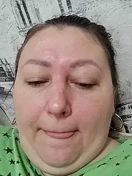 Rini333 online show from November 14, 2025, 9:35 am