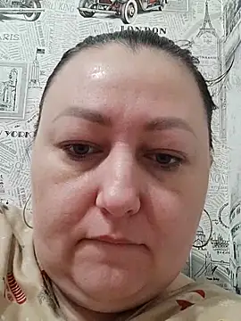 Rini333 online show from February 13, 2026, 7:52 am