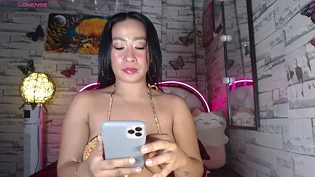 Snapshot of AsianMilfSheryl chatting on March 5, 2025, 8:54 am AsianMilfSheryl online show from March 5, 2025, 8:54 am