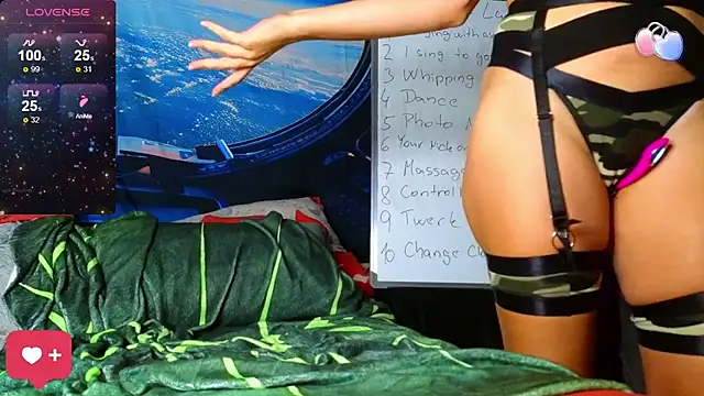 KittyMia online show from September 12, 2025, 7:13 pm