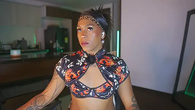 AmberRaus online show from October 21, 2025, 2:11 am