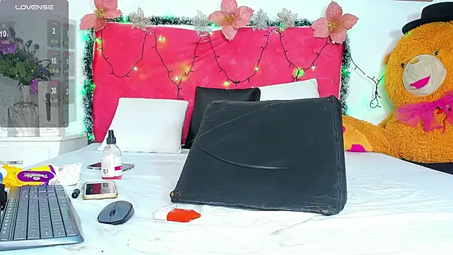 Sharon smiith online show from December 7, 2024, 4:48 am