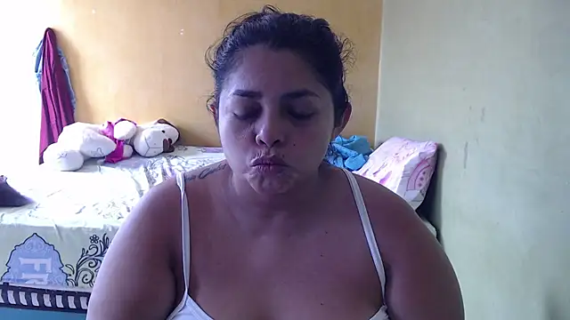 yulieth bbw online show from October 4, 2025, 2:51 pm