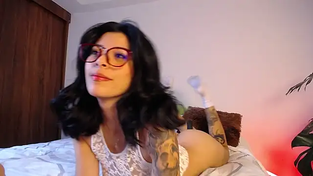 maggie kay online show from September 10, 2025, 4:06 pm