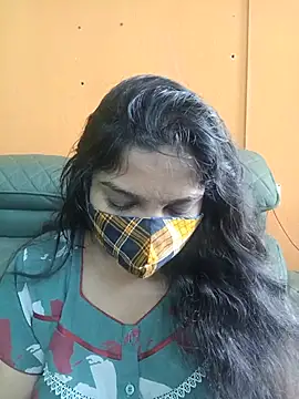 Snapshot of lovely-latha chatting on June 14, 2026, 4:03 am lovely-latha online show from June 14, 2026, 4:03 am