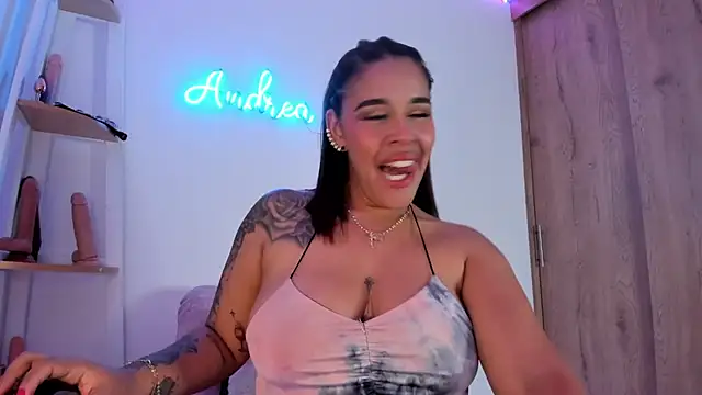 andrea lopezz  online show from June 12, 2026, 4:32 am
