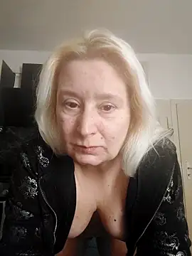 GeileEstelle online show from November 11, 2025, 5:35 am