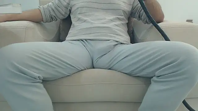 Snapshot of masterxmonster chatting on February 4, 2026, 10:05 pm masterxmonster online show from February 4, 2026, 10:05 pm