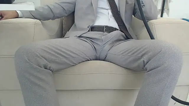 masterxmonster online show from October 25, 2025, 8:02 am