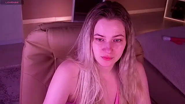 elinanortas online show from September 9, 2025, 1:05 am