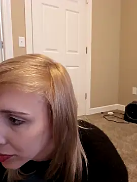 AmethystFoxx online show from February 19, 2026, 10:29 pm