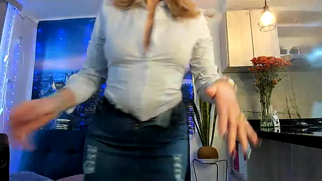 Snapshot of ashleymilf_1 chatting on March 4, 2025, 2:10 pm ashleymilf 1 online show from March 4, 2025, 2:10 pm