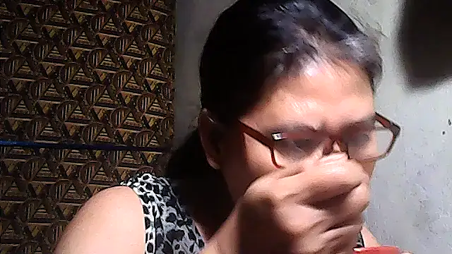 sweetsosie18 online show from April 2, 2026, 7:53 pm