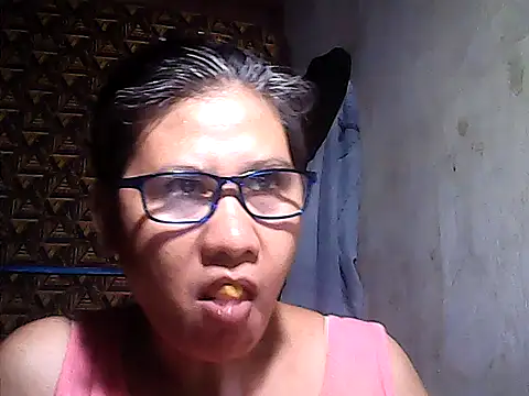 sweetsosie18 online show from July 10, 2026, 10:48 am