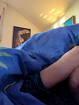 Snapshot of makau1 chatting on December 25, 2024, 7:35 am makau1 online show from December 25, 2024, 7:35 am