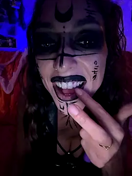 amanilouve online show from October 31, 2025, 12:29 am