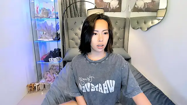 reighnempress online show from January 17, 2026, 1:04 pm