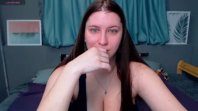 Snapshot of LiyaSilve chatting on January 5, 2025, 12:52 am LiyaSilve online show from January 5, 2025, 12:52 am