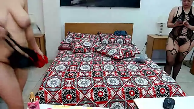 MaloryAndLuna online show from February 10, 2026, 12:04 pm