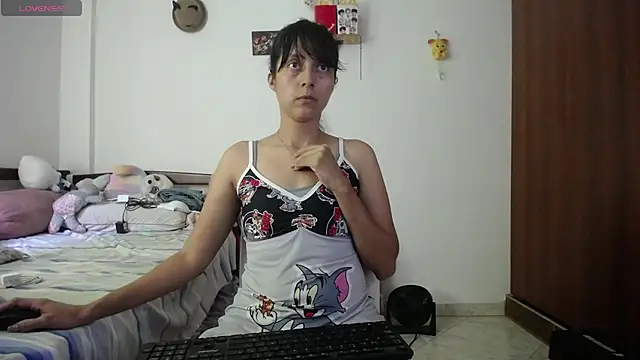 Moon lunita online show from February 9, 2026, 7:12 pm