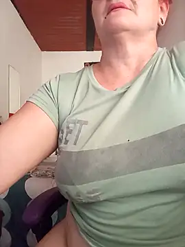 Snapshot of antonela_ladiabla chatting on March 3, 2025, 8:21 pm antonela ladiabla online show from March 3, 2025, 8:21 pm